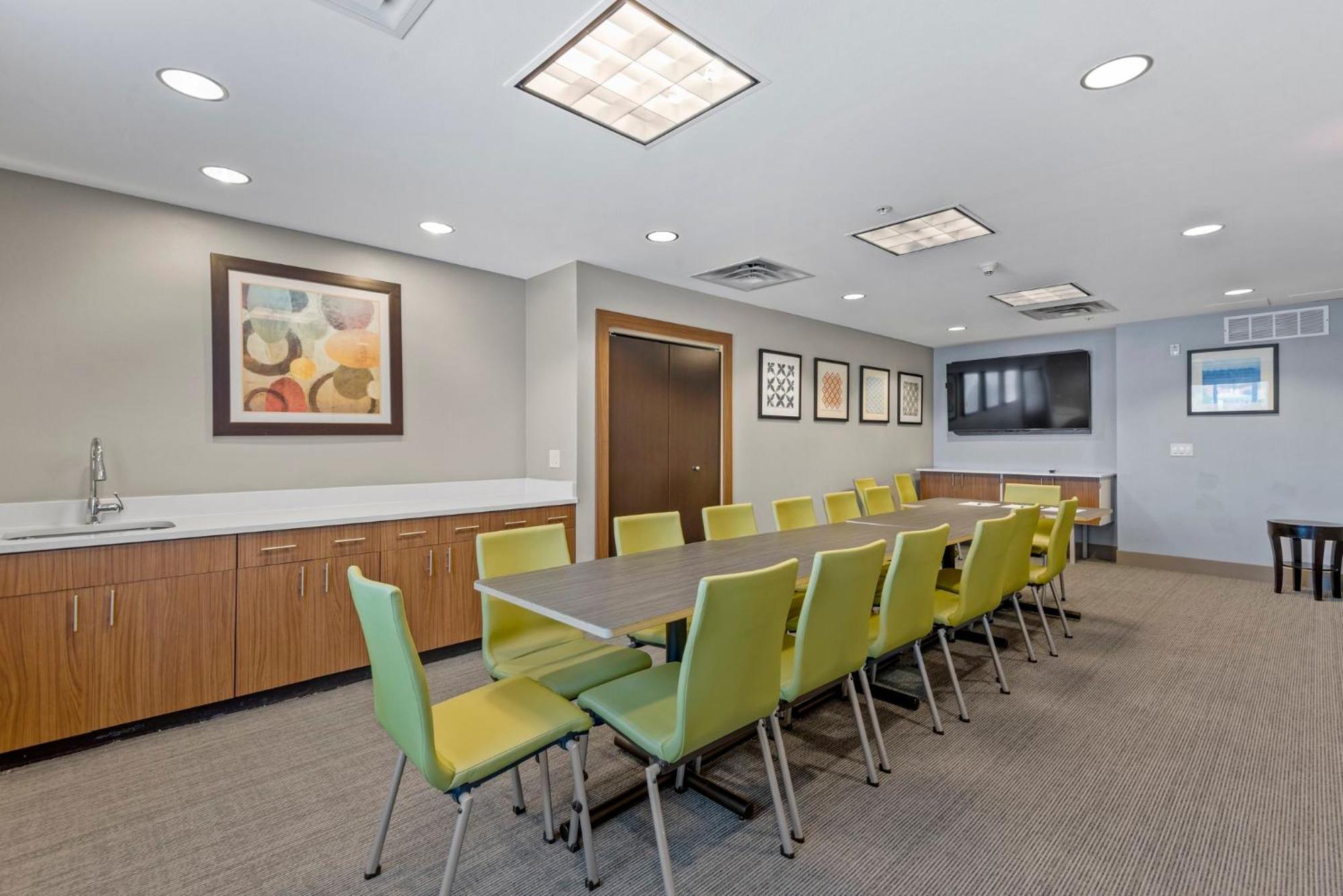 Express Tulsa South Bixby By Ihg 2*