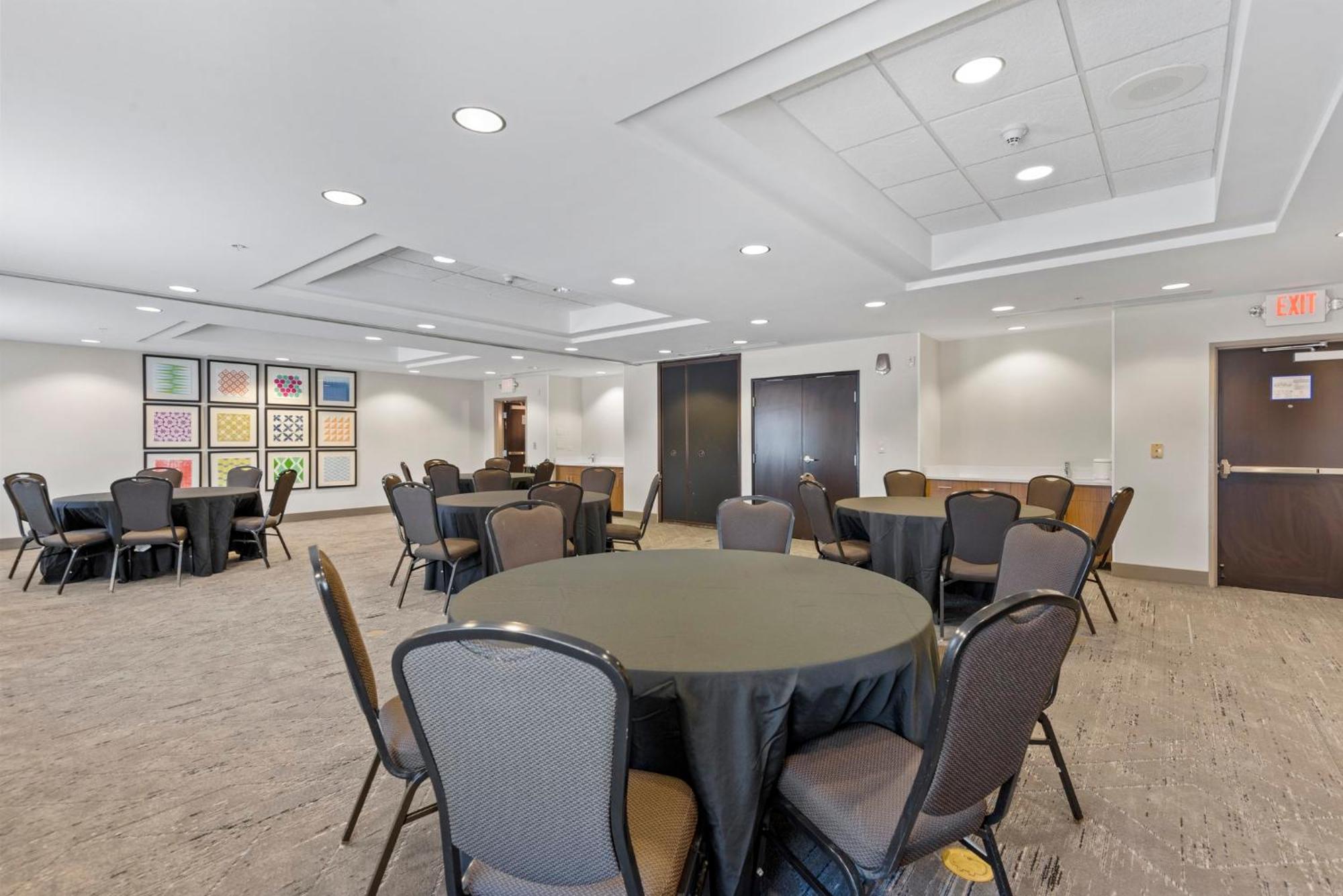 Express Tulsa South Bixby By Ihg Hotel Jenks