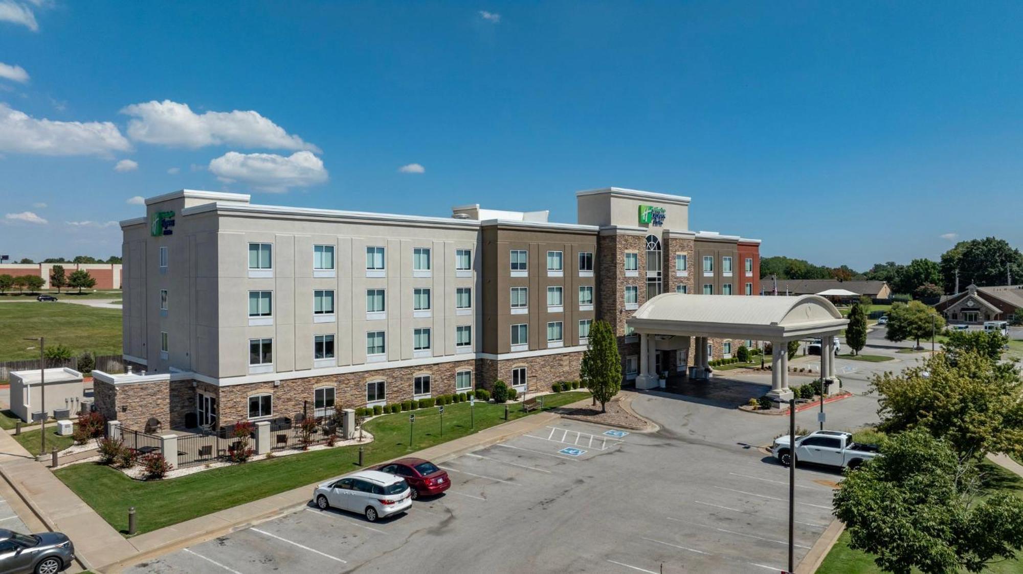 Hotel Express Tulsa South Bixby By Ihg 2*