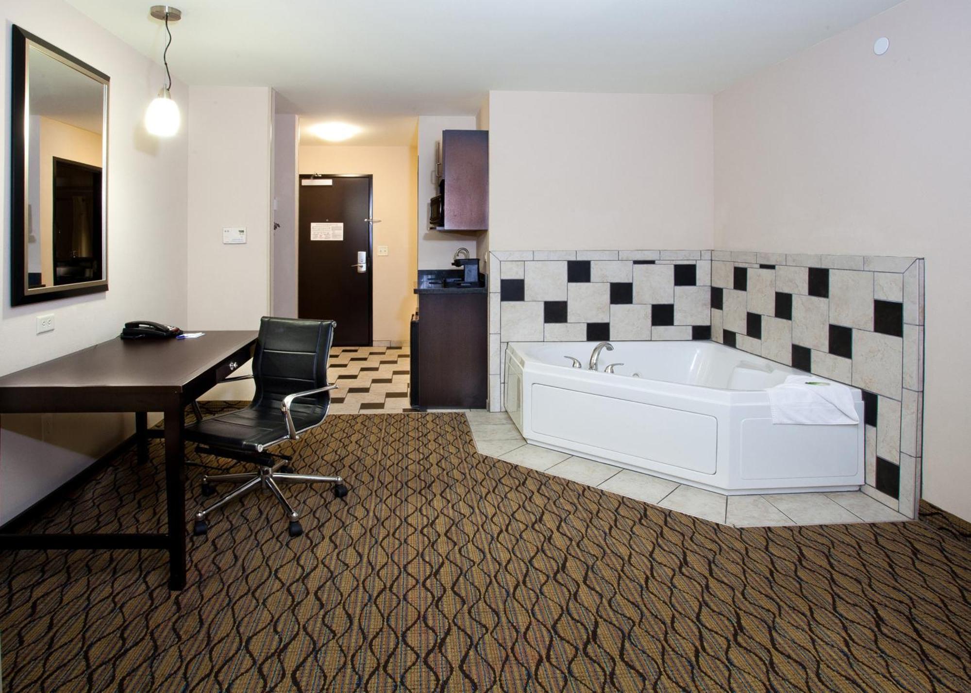 Hotel Holiday Express South Bixby By Ihg 2*