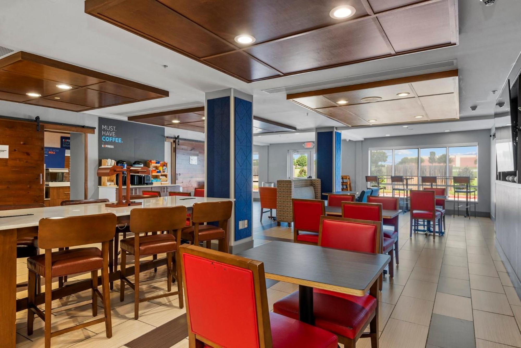 Hotel Holiday Express South Bixby By Ihg 2*